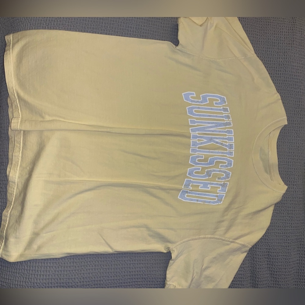 sunkissedcoconut tee XL sunkissed